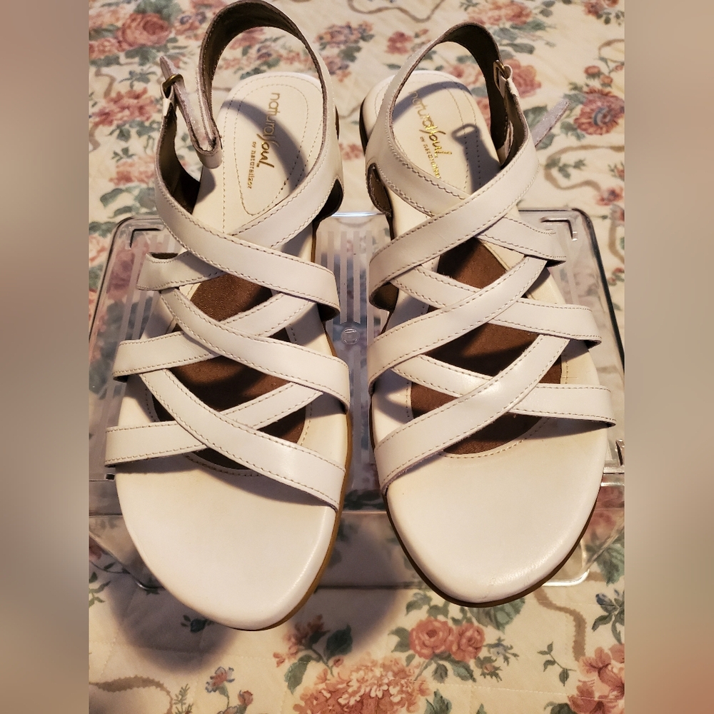 Natural Soul by Naturalizer "Cadiva" women's white leather sandals